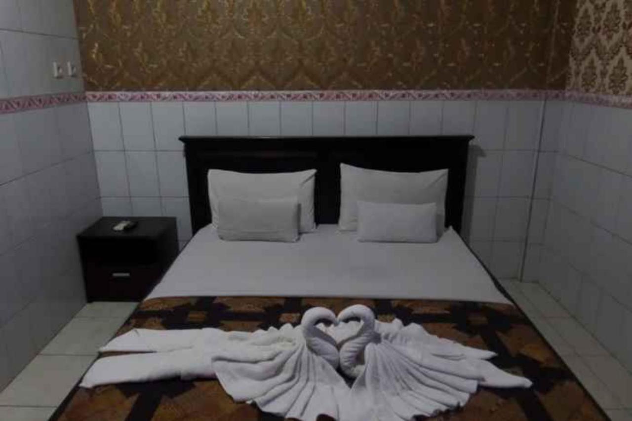 Vaccinated Staff - Oyo 3523 Gong Corner Homestay Kuta Lombok Eksteriør bilde