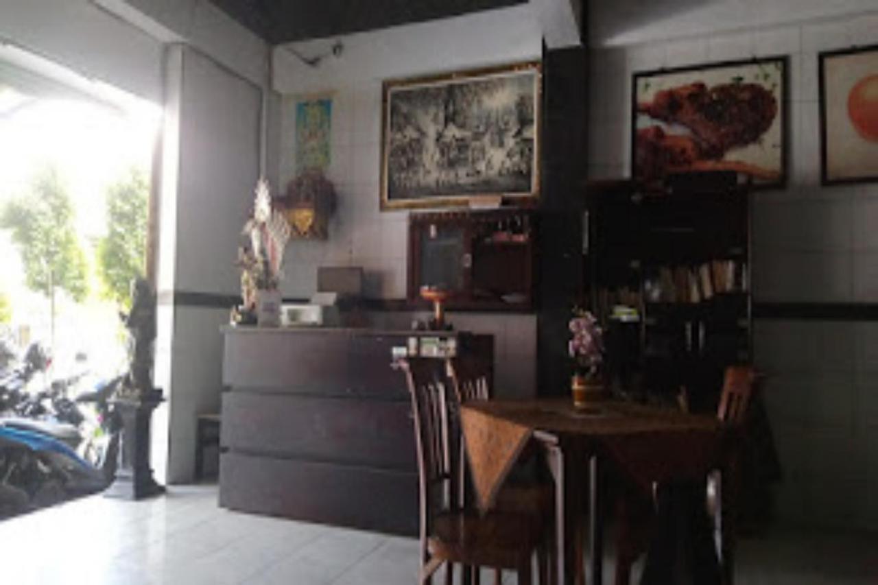 Vaccinated Staff - Oyo 3523 Gong Corner Homestay Kuta Lombok Eksteriør bilde