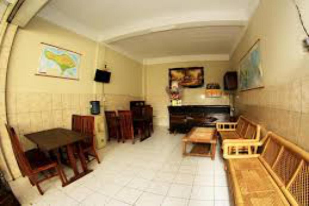 Vaccinated Staff - Oyo 3523 Gong Corner Homestay Kuta Lombok Eksteriør bilde
