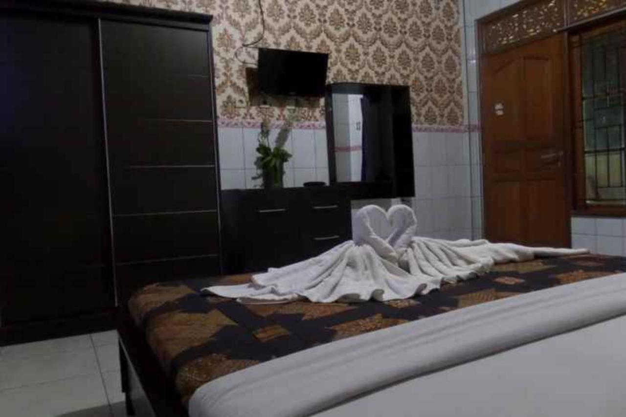 Vaccinated Staff - Oyo 3523 Gong Corner Homestay Kuta Lombok Eksteriør bilde
